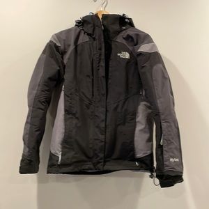 Northface ski jacket.  Three in one jacket.